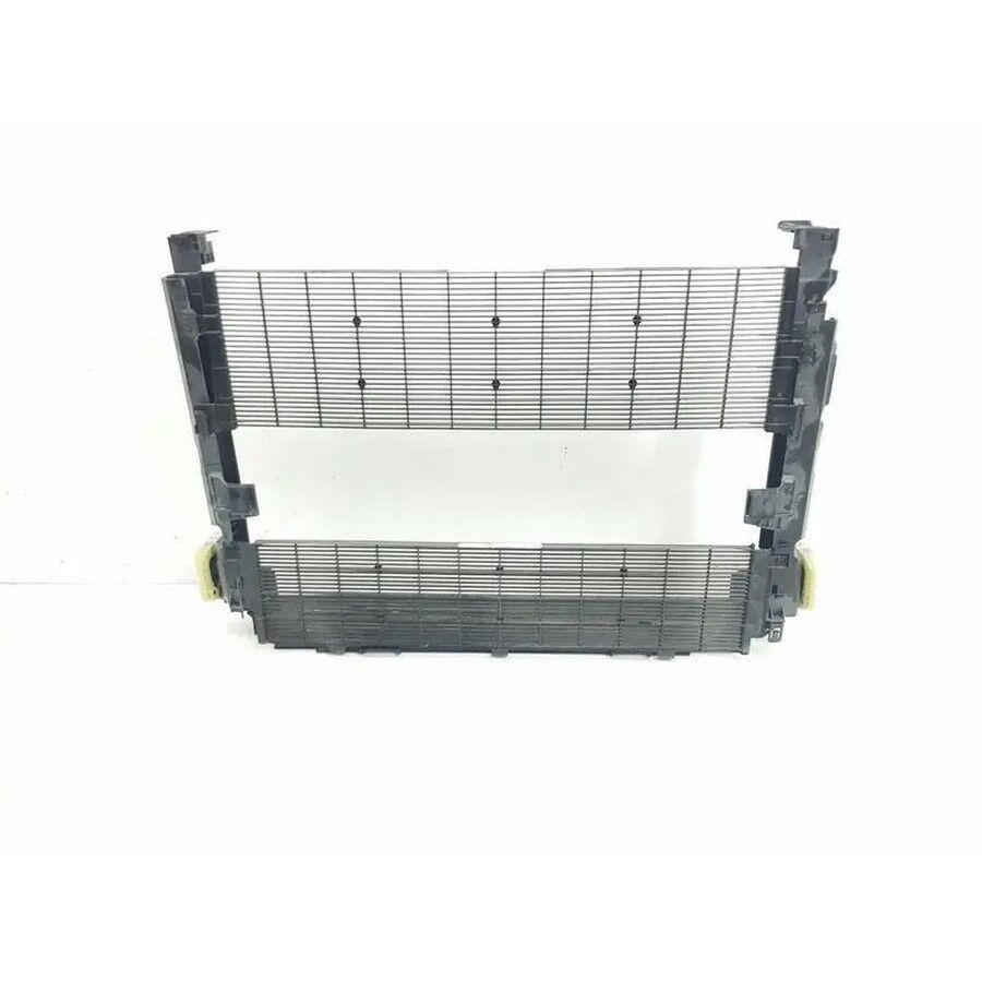 IOE-BMW BMW 17118482591 RADYATÖR ALT BAKALITI BMW G20-G21-G28