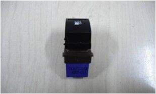 BENZİN DEPO AÇMA DÜĞMESİ GOLF 05-09/JETTA 06-10/TOUAREG 03-10