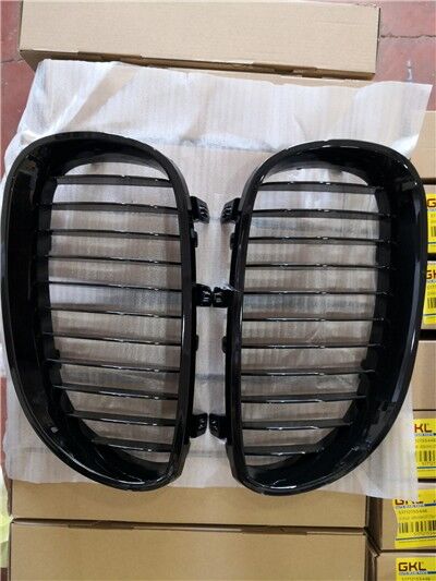 ÖN PANJUR BÖBREK PARLAK SİYAH SET BMW E60+LCİ 2004-2009