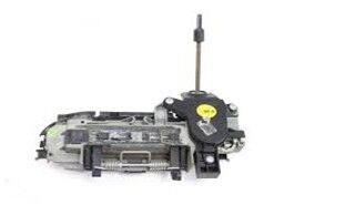 KAPI İÇ BRAKETİ ÖN SOL AUDİ A4 01-08